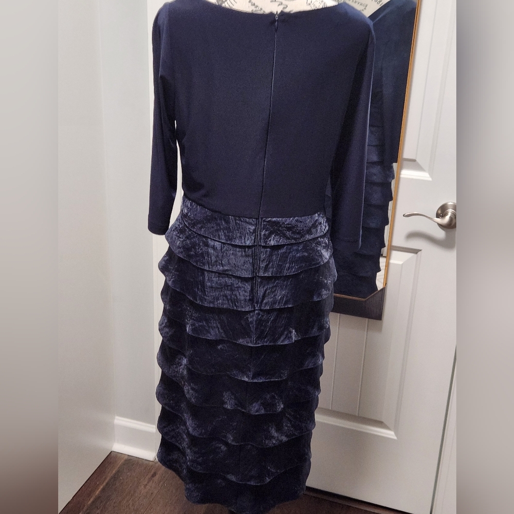 Adrianna Papell Party Dress - Picture 5 of 16